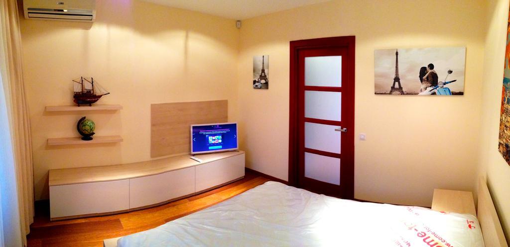 Apartment Mihailovskaya キエフ 部屋 写真