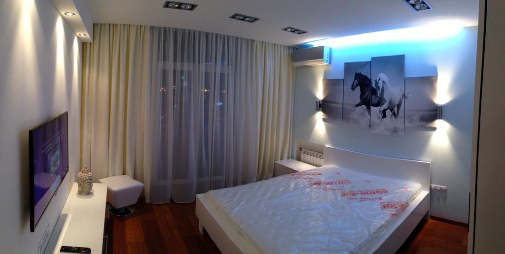 Apartment Mihailovskaya キエフ 部屋 写真